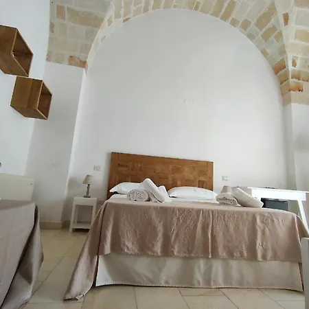 Sal.to Nel Blu ليفيرانو